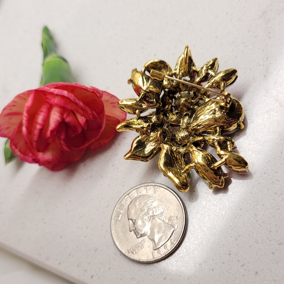 Holiday Celebrations Red & Green Crystals Brooch Pin Pendant Necklace NWT - Picture 5 of 9